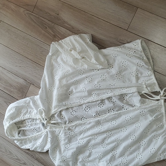 Tempo Paris White Eyelet Cotton Cover Up Jacket - Picture 4 of 9